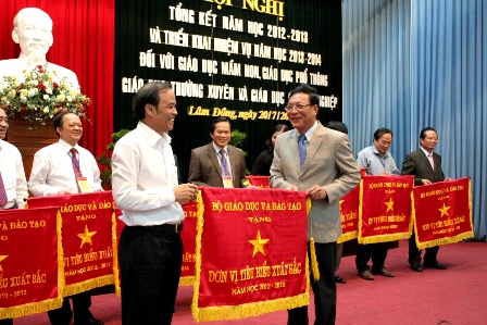 Gobierno de Vietnam adelanta tareas educativas para 2013-2014